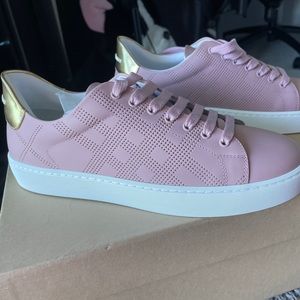 Burberry leather sneaker